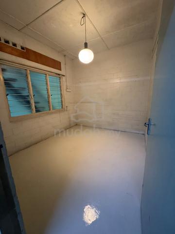 Kepong baru single storey house disewa 1