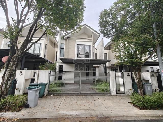 Avira Medini Iskandar 2 Storey Terrace House Partial Furnish For 1