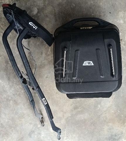 Givi - photo 2 of 3