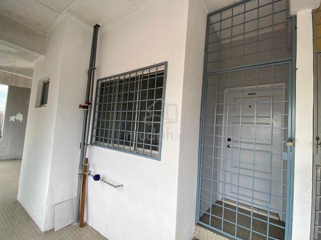 Fawina Court 4