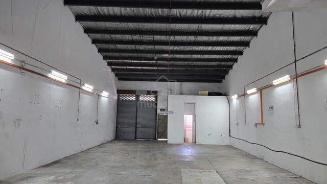 Nagasari Perai 1.5 Storey Terrace Factory l Near Highway High ceiling 1