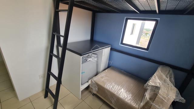 Uni Suites 4