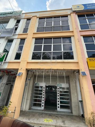 3 Storey Shop Lot Semabok Perdana Facing Main Road 1