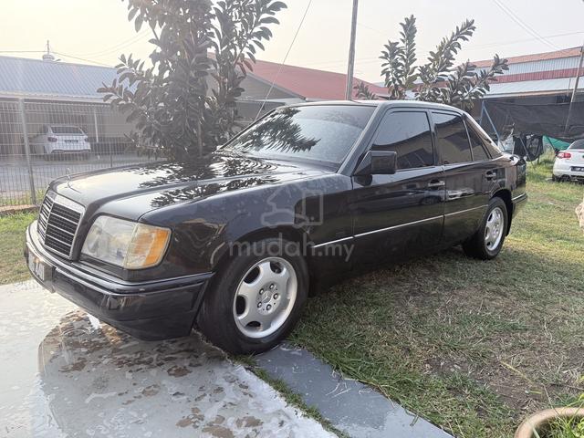 1995 Mercedes Benz 220E 2.2 W124 (A) - 1
