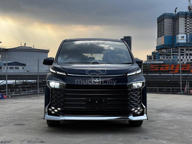 PERFECT Toyota VOXY 2.0 S-Z (7 SEATERS) LOWMIL - 2