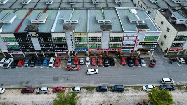 Three Storey Shop Lot 1