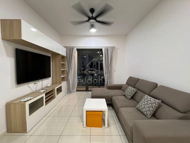 Queens Residences Q1 @ Queens Waterfront 1