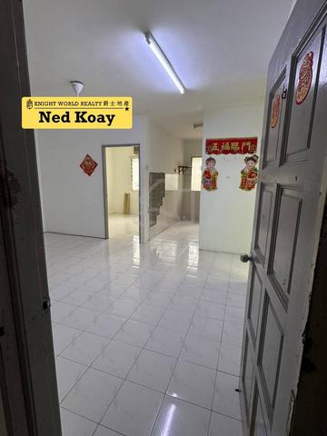 Sri Ivory (Sri Ivori) Apartment 1