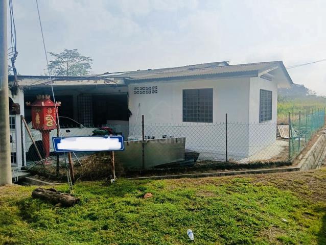 Taman Seri Bayu Single Storey House [CORNER UNIT], Karak, Pahang 1