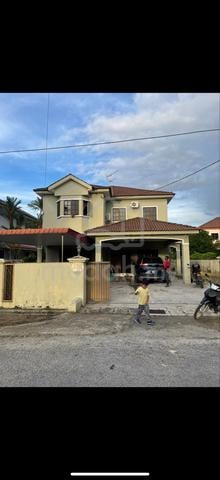 Rumah Banglo Besar 1