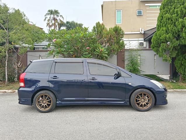 2007 / 2011 Toyota WISH 1.8 (A) - 4