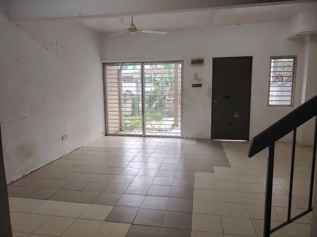 (Below Market & Full Loan) 2 Storey Taman Lestari Putra Permai 1