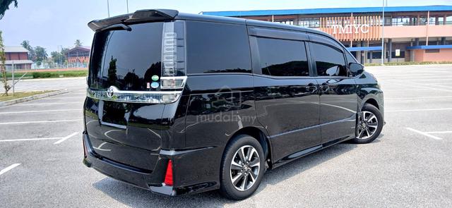 2017 Toyota VOXY 2.0 ZS KIRAMEKI II (A) FULLOAN - 3