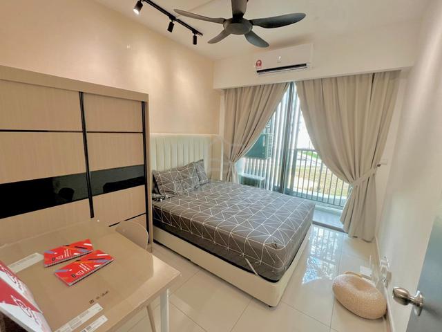 Balcony room for rent at Edumetro, USJ 1