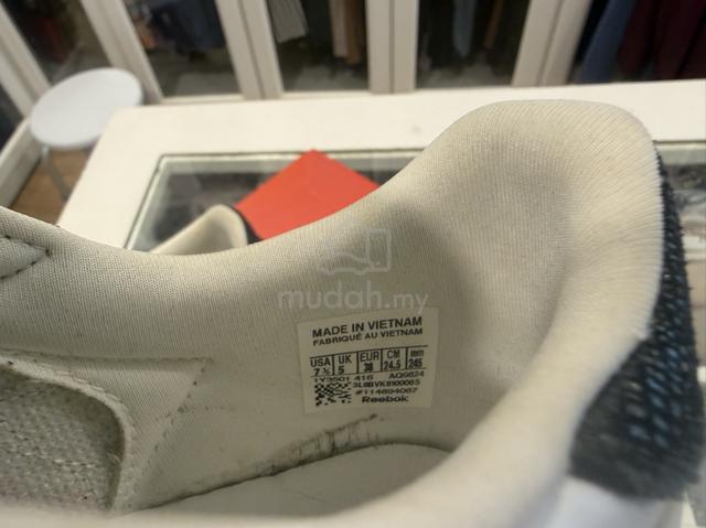 Authentic Reebok - photo 5 of 5