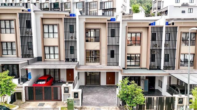 CHEAPEST! 3 Storey Terrace Nassim Height Ukay Bistari,Ampang 1