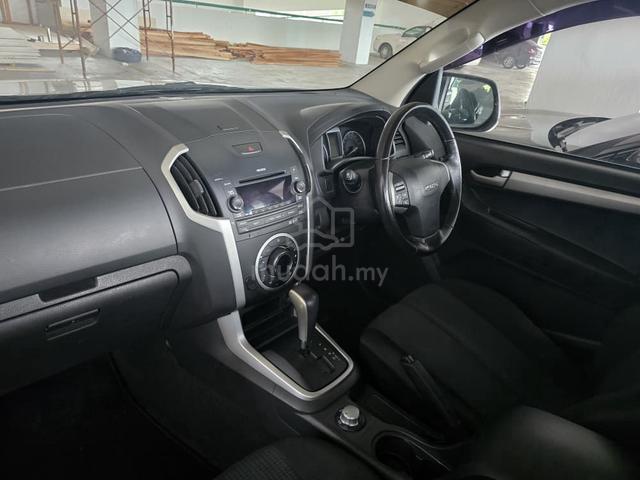 2016 Isuzu D-MAX 3.0 V-CROSS 4X4 (A) - 4