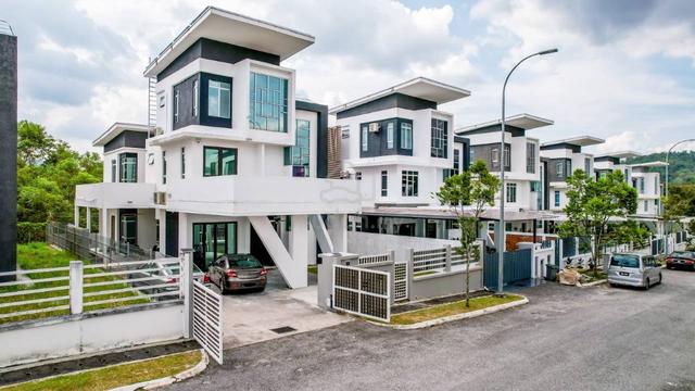 FURNISHED 2.5 Storey Bungalow House Sikamat Residence Negeri Sembilan 2