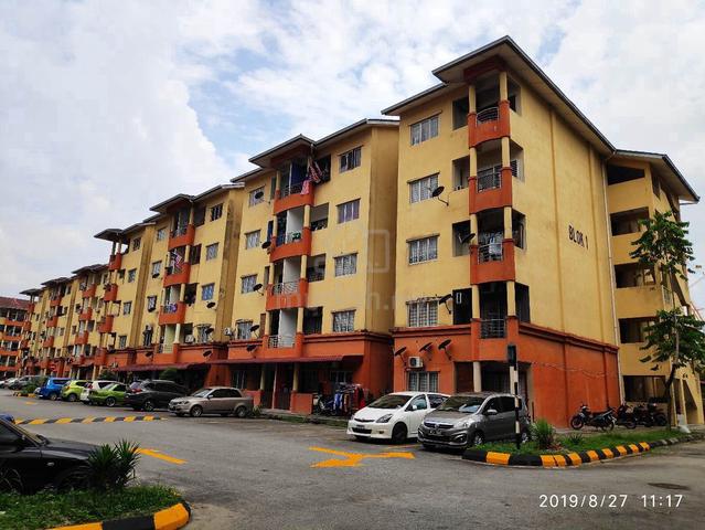 Merak Apartment (Shah Alam) 1