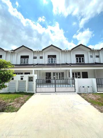 MOVE-IN READY! SEMI FURNISHED  M SENYUMIA  Salak Perdana 1