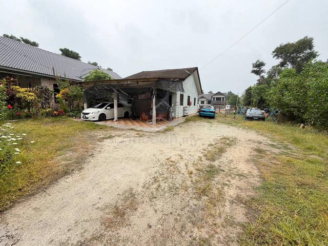 Banglo Kg Mak Lagam, Kemaman 1