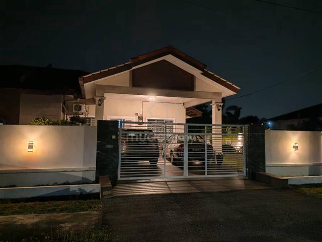 Single-Storey Semi-Detached Corner Lot House For Sale 1
