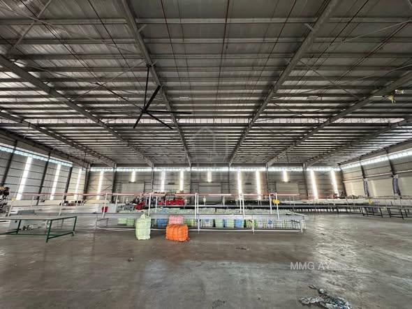 North Port klang detached warehouse 12m ceiling height 200amp 1