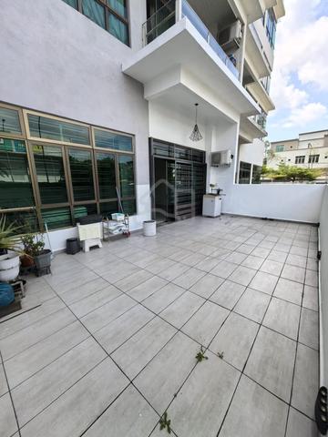 Parc Regency 1