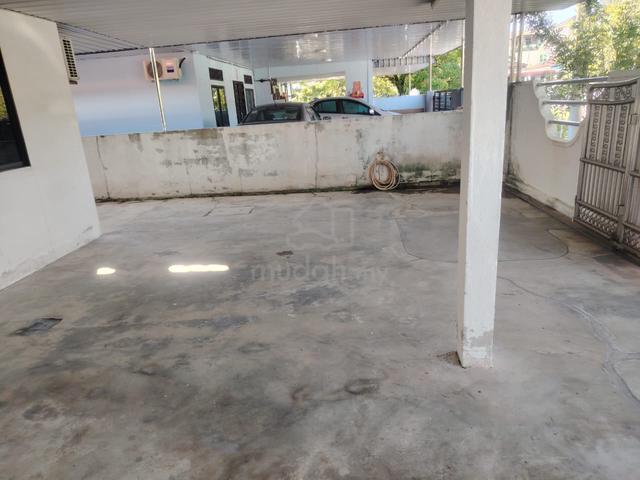 Taman Bukit minyak single storey semi detach 1