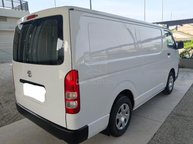 2017 Toyota HIACE 2.5 (M) Panel Van - 3