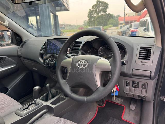 2012 Toyota HILUX 2.5 G 4X4 (A) Boleh Loan - 5
