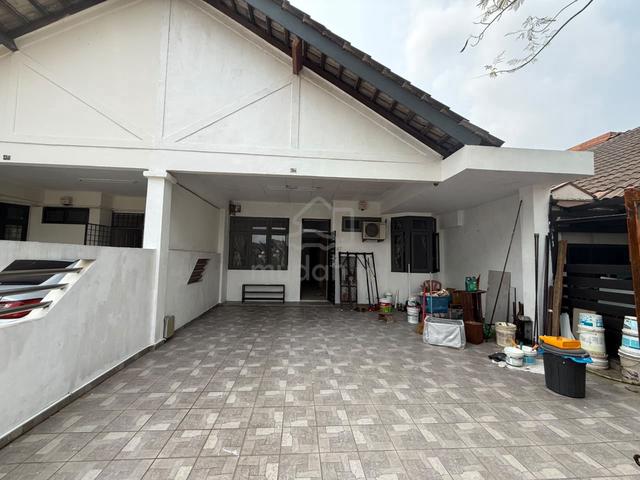 1.5 Storey House @ Taman Molek Nearby Woodland CIQ Jb Town Tebrau 1