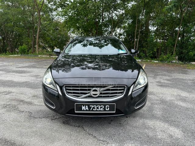 2014 Volvo V60 T4 1.6 TURBO Sports Wagon Coupe - 2