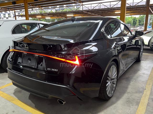 2021 Lexus IS300 VERSION L 2.0 - 2
