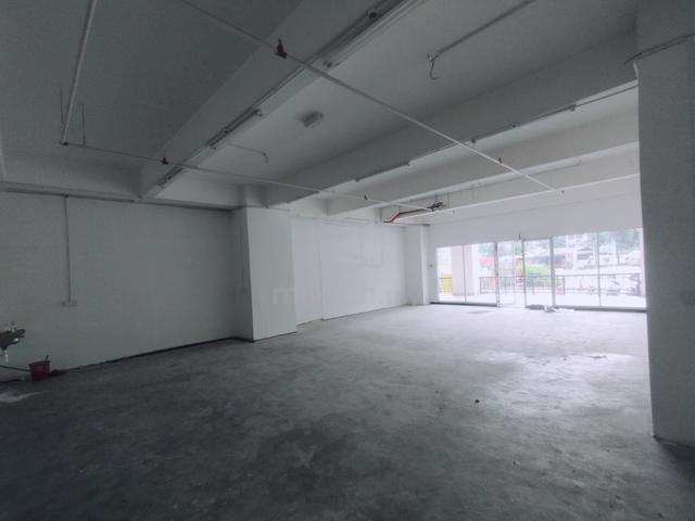 Avenue Crest Ground Floor IntermediateShoplot Facing Mainroad for Rent 1
