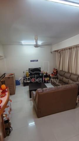 Double Storey Terrace @ Island Glades Greenlane, Fully Renovated 1