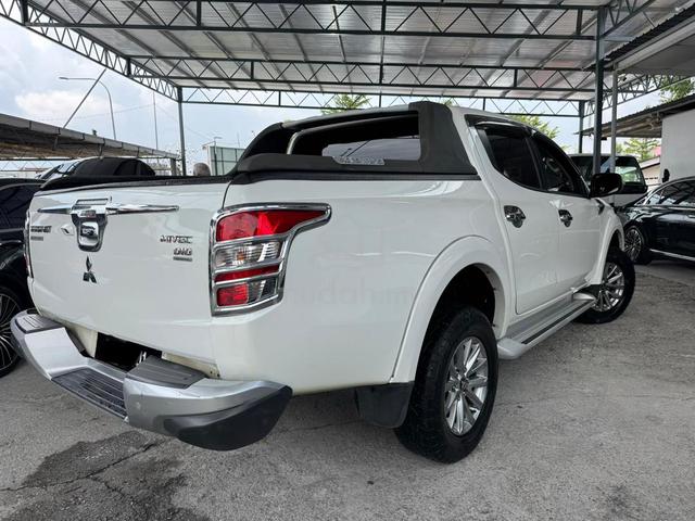 2017 Mitsubishi TRITON 2.4 VGT ADVENTURE Full Loan - 2