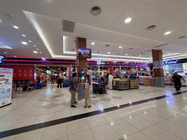 Summer Suites @ The Summer Shopping Mall 1