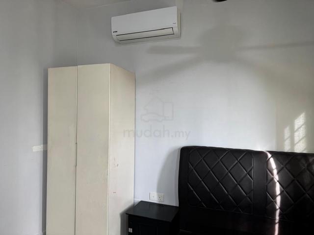 Metropolitan Square 5