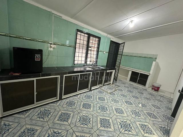 Desa Ilmu, Kota Samarahan Double Storey Intermediate Terrace House 4