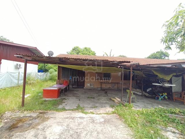 Taman Pantai Lokawi / single storey semi D / Huge land / Putatan 1