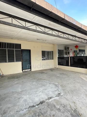 Poh Kwong Park Single Storey House For Rent Partially Furnished 1