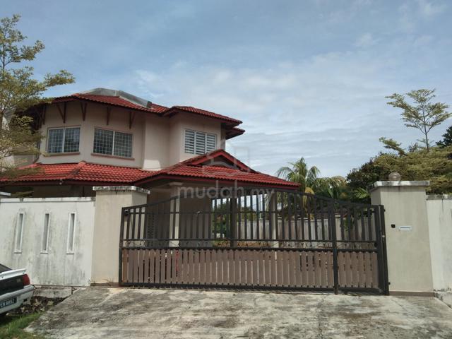 Seremban 2 rasah kemayan bangolow house for Rent 1