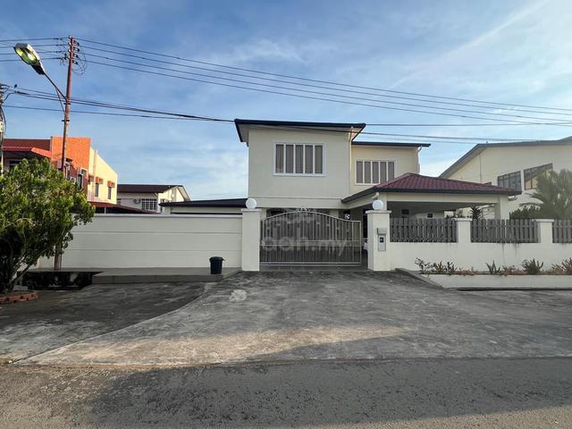Taman gembira | bungalow | for sale 1