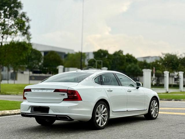 -2019- Volvo S90 2.0 T8 INSCRIPTION PLUS LOW MILEA - 3