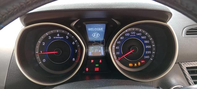 2013 Hyundai ELANTRA 1.8 PREMIUM (A) - 5