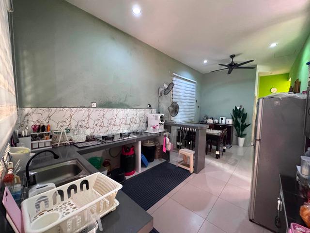Pinang Emas Flat 1