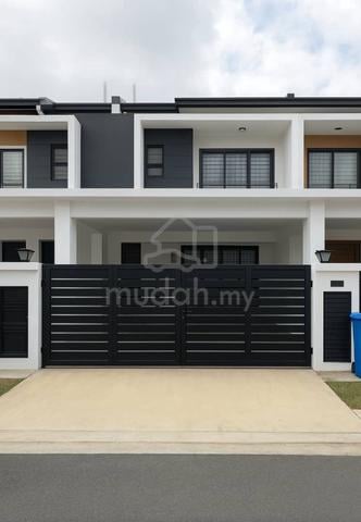 Limited 2-Sty Robin Rimbayu 3R3B Basic Unit Intermediate Lot for Rent 1