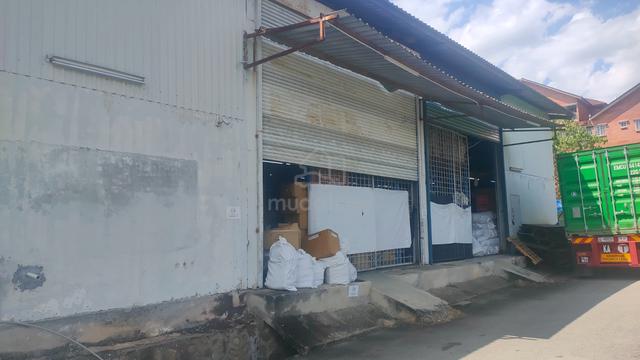 Factory Warehouse Sale Taman Universiti Indah Seri Kembangan Selangor 1