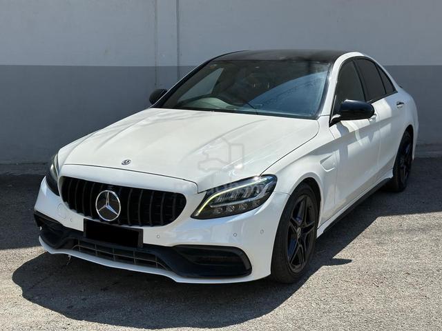 Mercedes Benz C200 2.0  (A) - 2